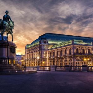 Achtdaagse autorondreis: ontdek Oostenrijkse steden, meren en Alpenpanorama’s